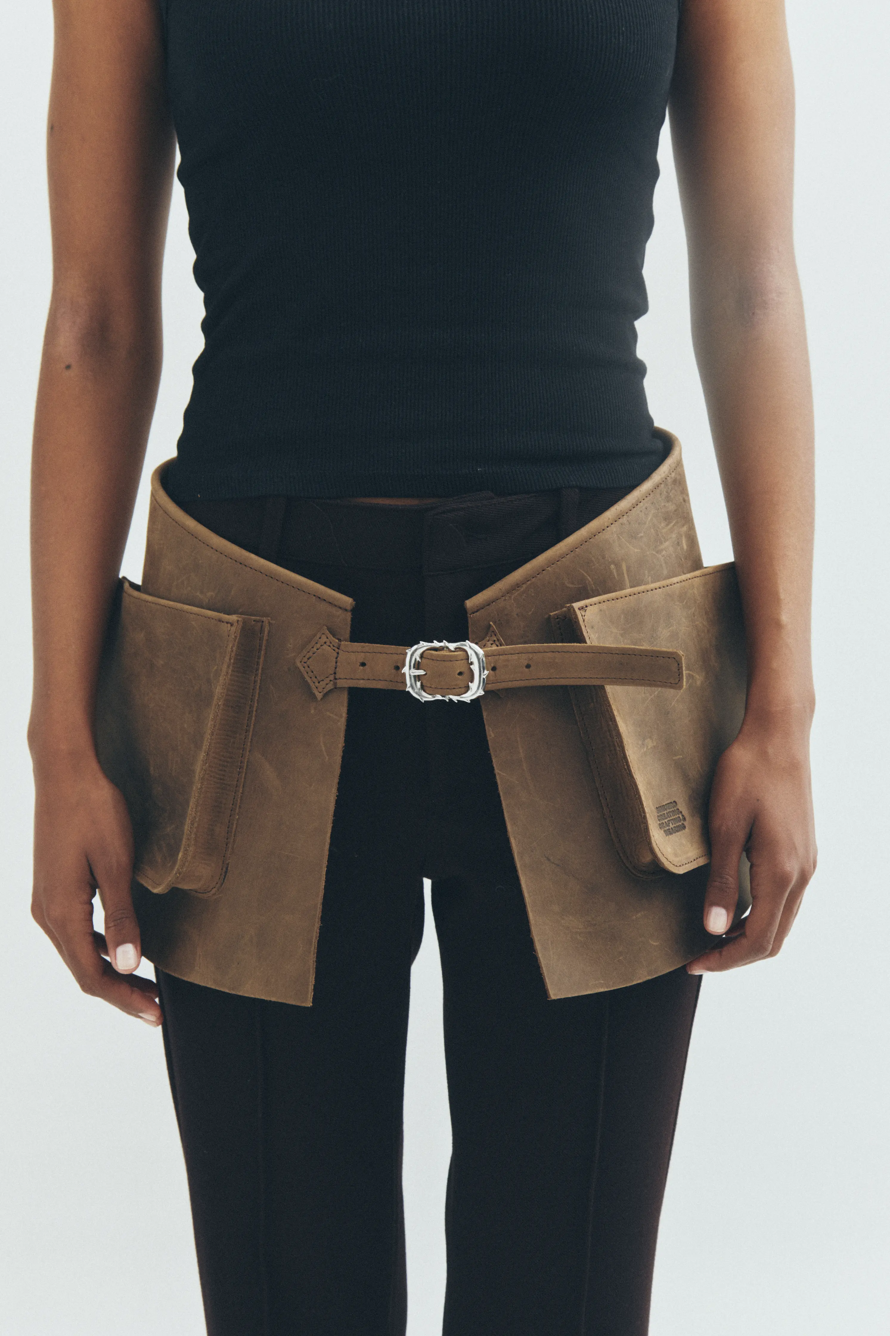 Espina Apron Brown - Image 6